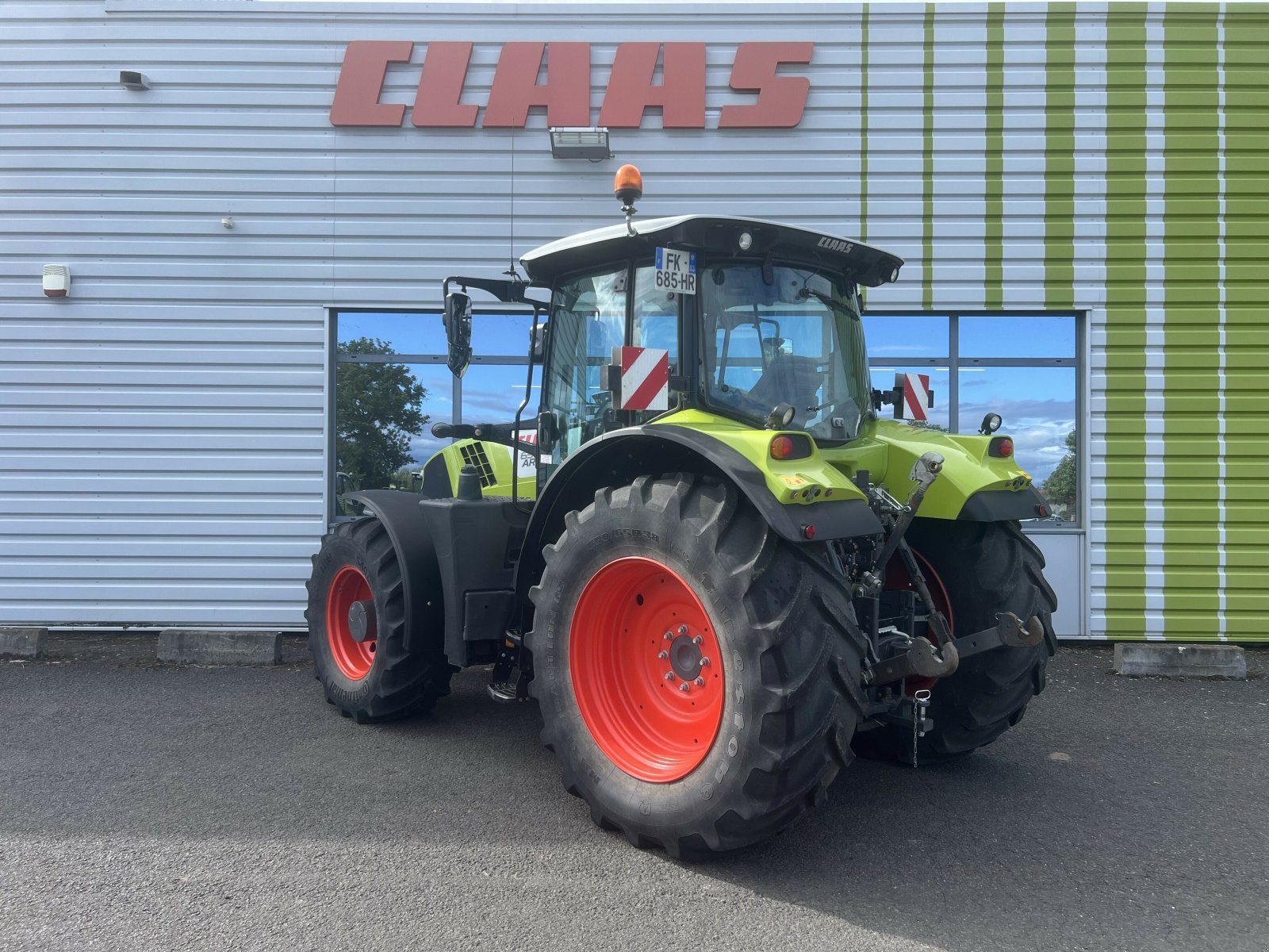 Traktor of the type CLAAS ARION 650 CONCEPT, Gebrauchtmaschine in Gannat (Picture 5)