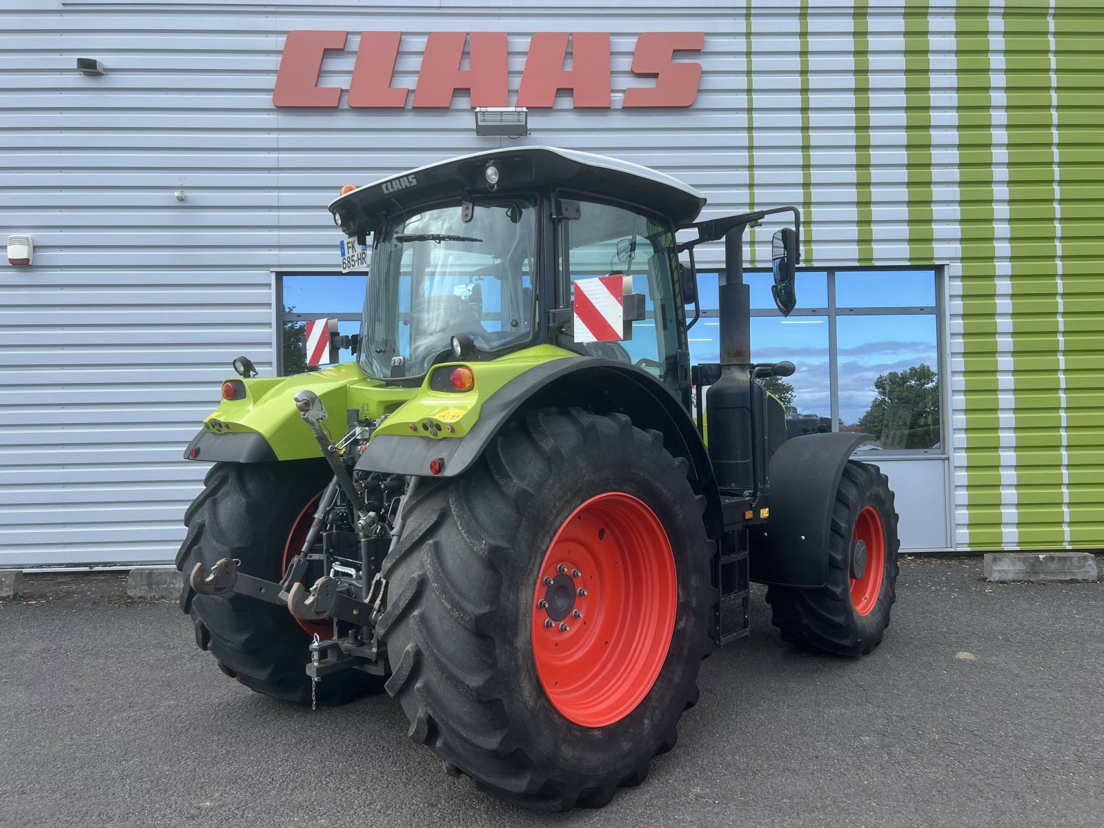 Traktor of the type CLAAS ARION 650 CONCEPT, Gebrauchtmaschine in Gannat (Picture 8)