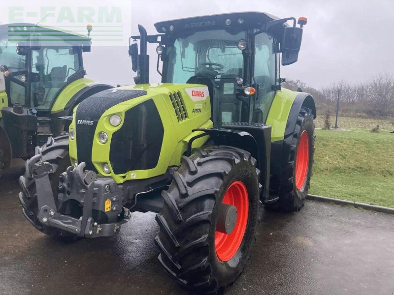 Traktor от тип CLAAS arion 650 hexashift s5 concept, Gebrauchtmaschine в PLOUIGNEAU