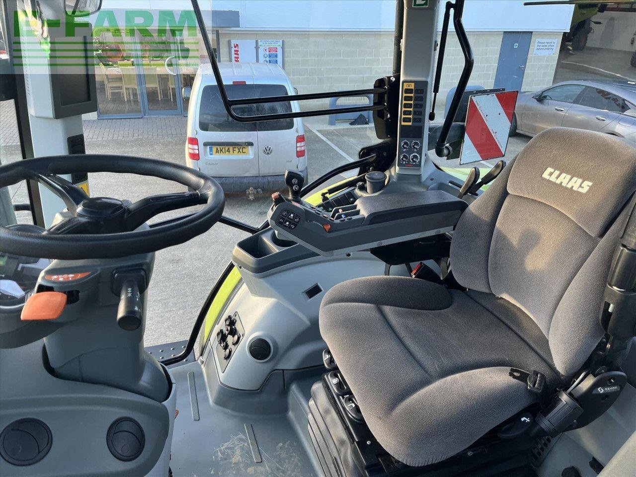 Traktor of the type CLAAS ARION 650 HEXASHIFT, Gebrauchtmaschine in SUFFOLK (Picture 11)