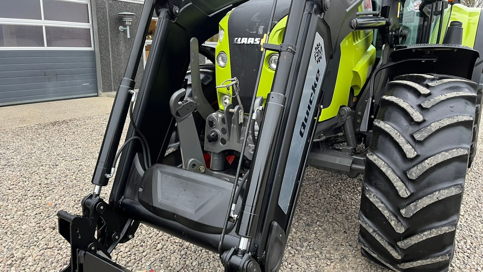 Traktor от тип CLAAS ARION 650 med frontlift og frontlæsser, Gebrauchtmaschine в Lintrup (Снимка 4)