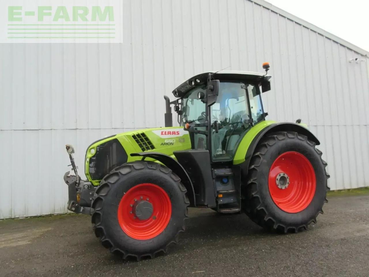 Traktor des Typs CLAAS arion 650 - s5 advance, Gebrauchtmaschine in PLOUIGNEAU (Bild 1)