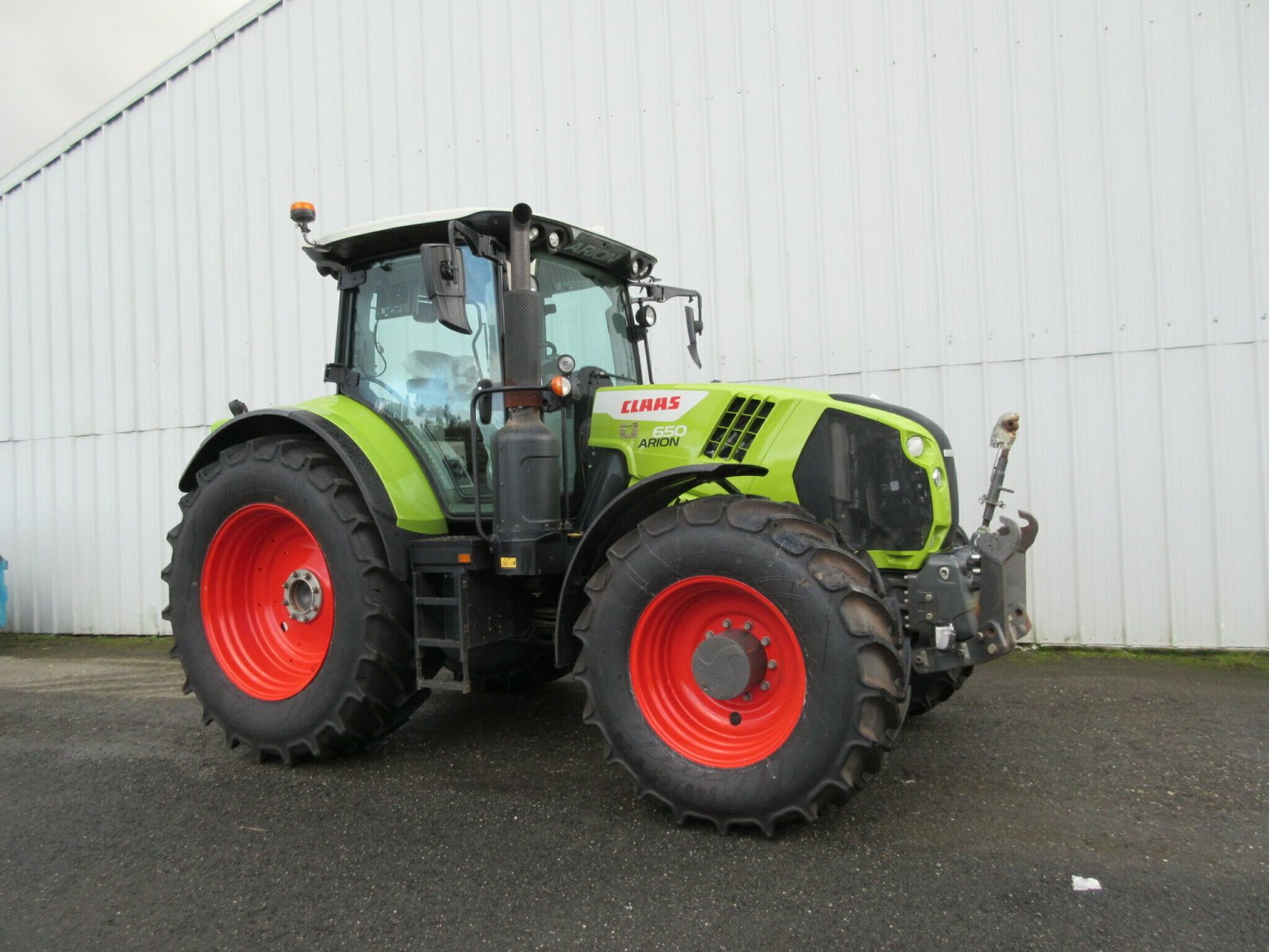 Traktor типа CLAAS ARION 650 - S5 ADVANCE, Gebrauchtmaschine в PLOUIGNEAU (Фотография 3)