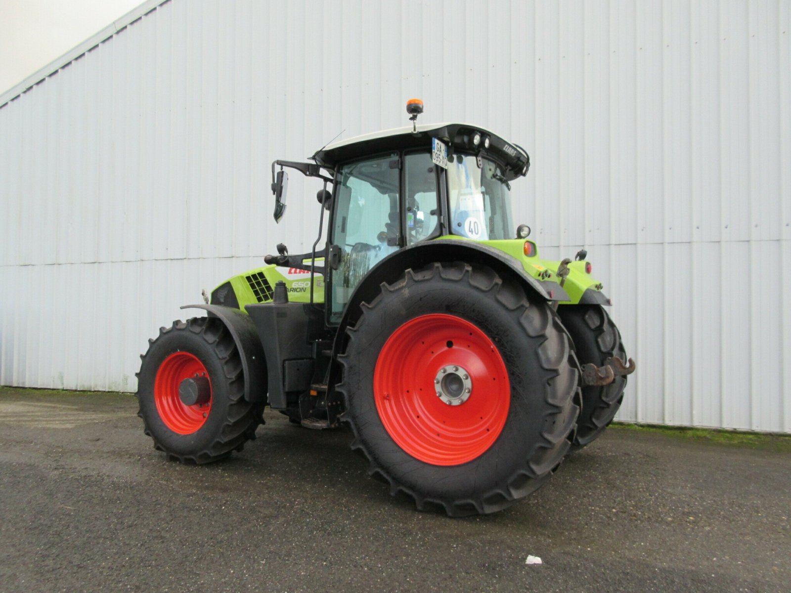 Traktor типа CLAAS ARION 650 - S5 ADVANCE, Gebrauchtmaschine в PLOUIGNEAU (Фотография 2)