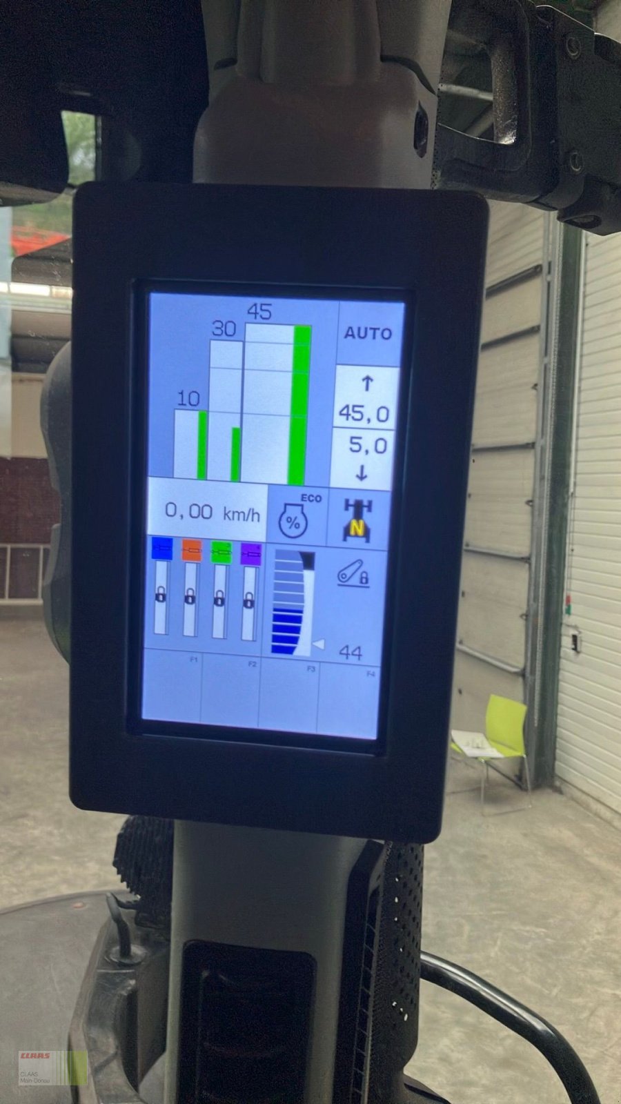 Traktor типа CLAAS ARION 650 St4 CMATIC, Gebrauchtmaschine в Vohburg (Фотография 9)