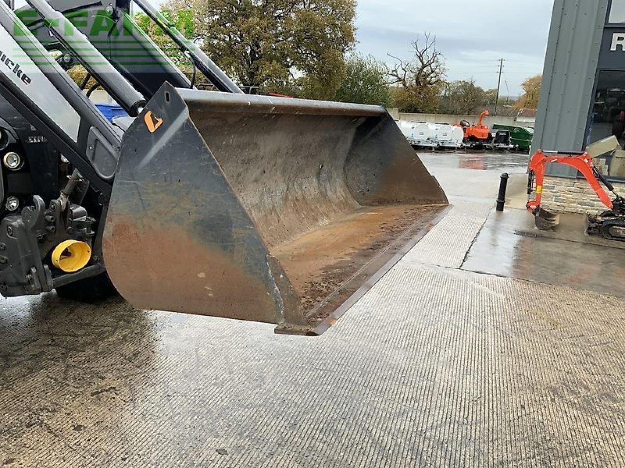 Traktor от тип CLAAS arion 650 tractor (st24962), Gebrauchtmaschine в SHAFTESBURY (Снимка 13)