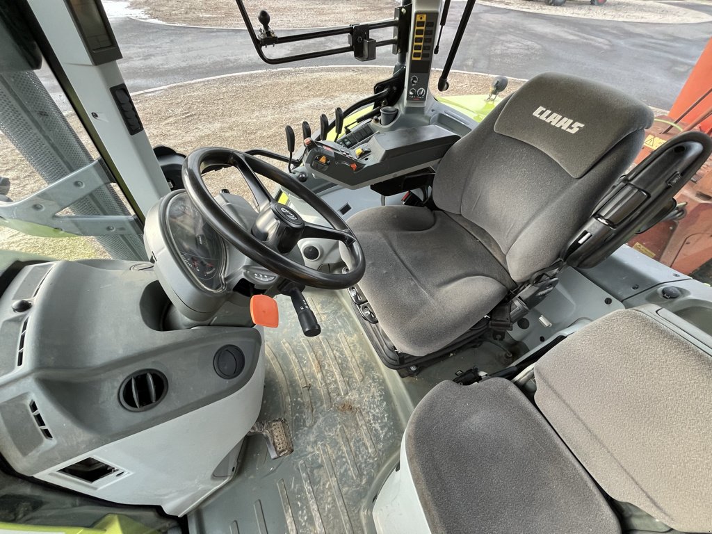Traktor of the type CLAAS ARION 650, Gebrauchtmaschine in VERT TOULON (Picture 6)