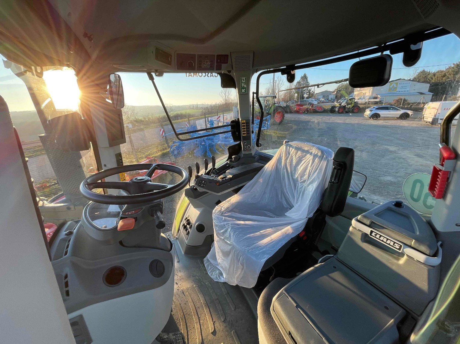 Traktor vrste CLAAS ARION 650, Gebrauchtmaschine v SAINT GAUDENS (Slika 10)