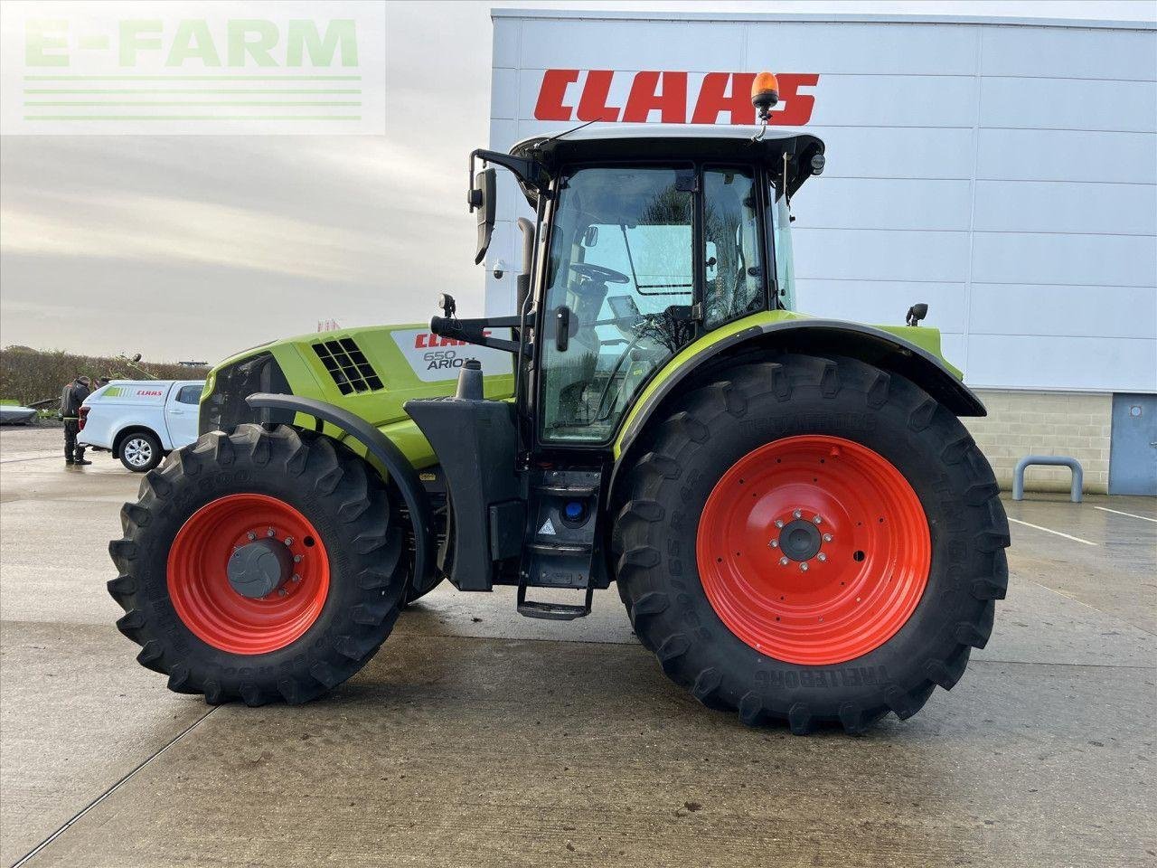 Traktor of the type CLAAS ARION 650, Gebrauchtmaschine in SUFFOLK (Picture 9)