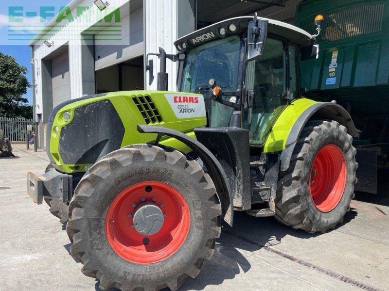 Traktor des Typs CLAAS ARION 650, Gebrauchtmaschine in PETWORTH (Bild 1)