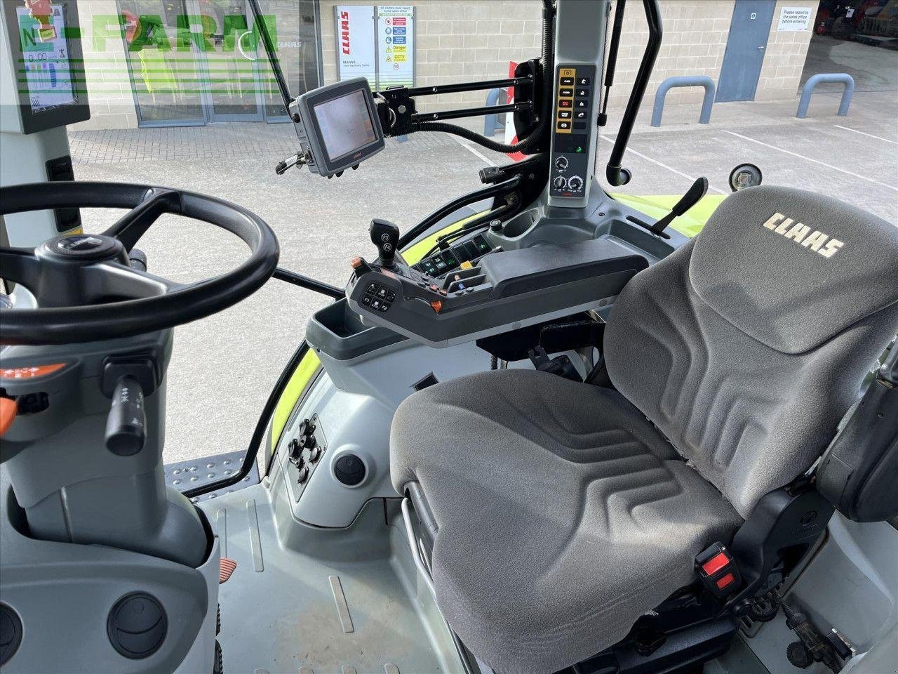 Traktor of the type CLAAS ARION 650, Gebrauchtmaschine in SUFFOLK (Picture 11)