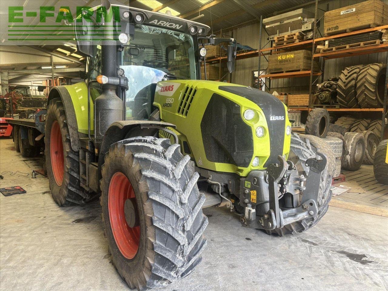 Traktor des Typs CLAAS ARION 650, Gebrauchtmaschine in STRATHAVEN (Bild 2)