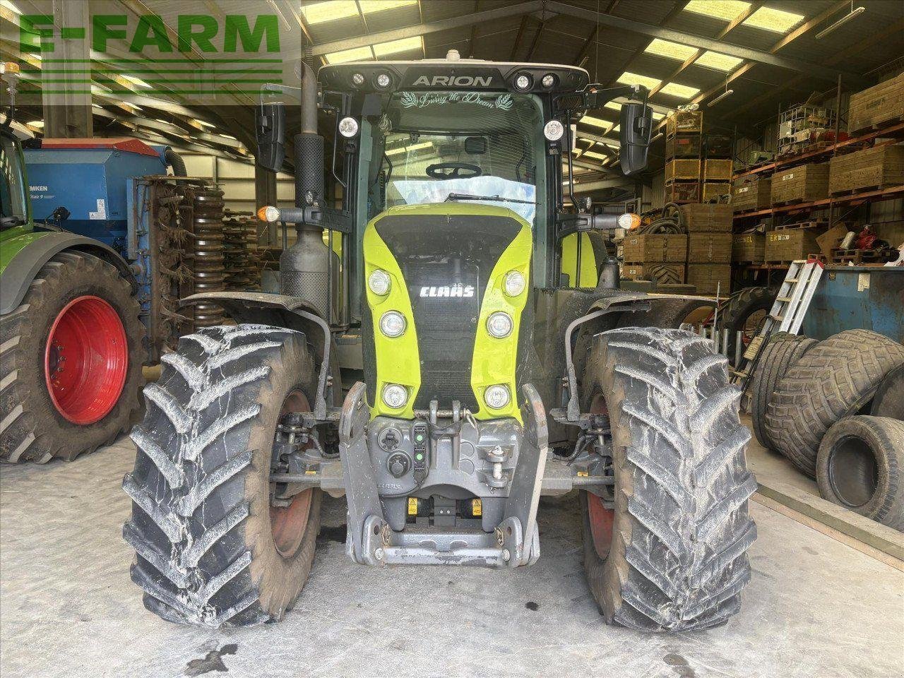 Traktor des Typs CLAAS ARION 650, Gebrauchtmaschine in STRATHAVEN (Bild 3)