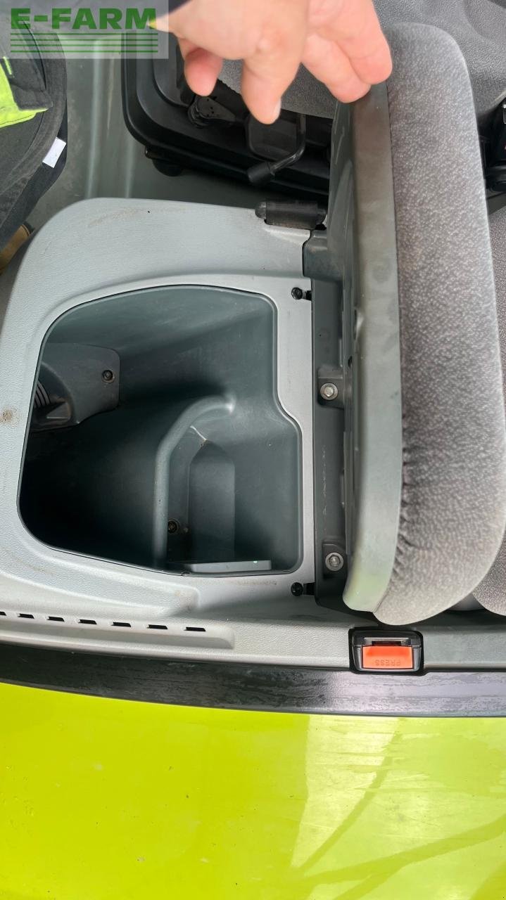 Traktor от тип CLAAS Arion 650, Gebrauchtmaschine в Hamburg (Снимка 10)