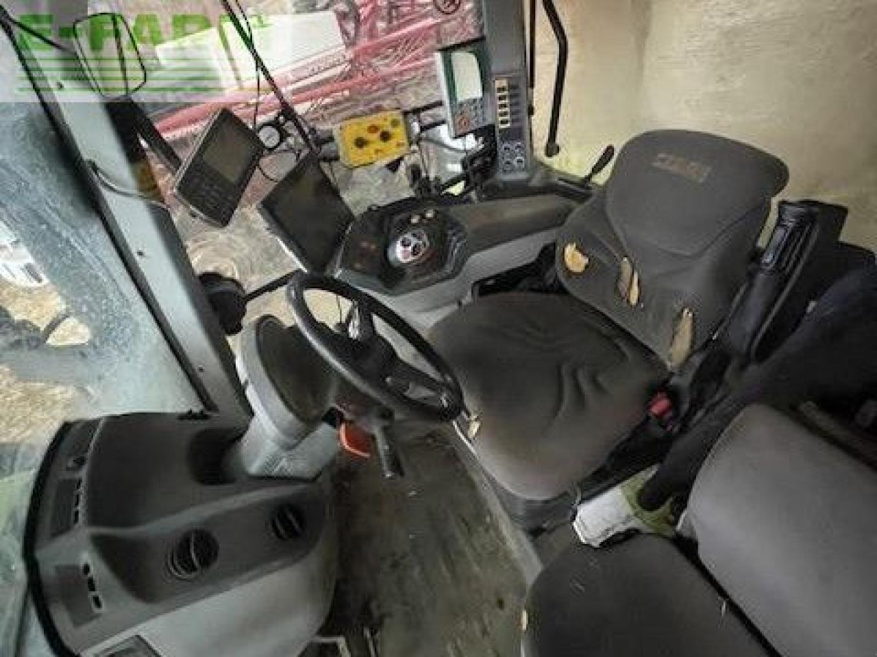 Traktor του τύπου CLAAS ARION 650, Gebrauchtmaschine σε HUNTLY (Φωτογραφία 3)