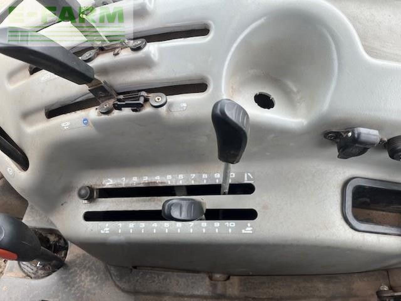 Traktor του τύπου CLAAS ARION 650, Gebrauchtmaschine σε LETHAM, FORFAR (Φωτογραφία 6)