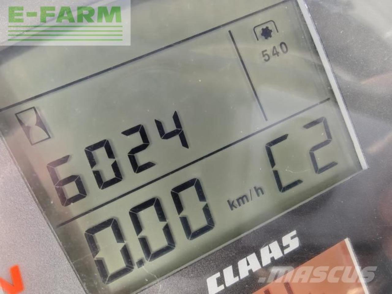 Traktor от тип CLAAS arion 650, Gebrauchtmaschine в CHICHÉ (79 - DEUX-SEVRES) (Снимка 4)