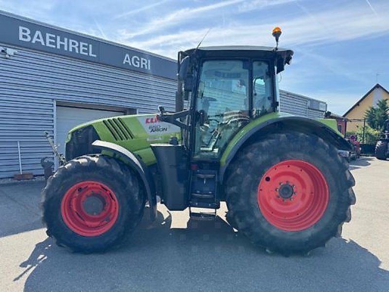Traktor des Typs CLAAS ARION 650, Gebrauchtmaschine in Sainte-Croix-en-Plaine (Bild 3)