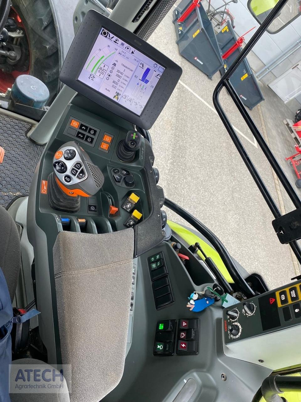 Traktor Türe ait CLAAS Arion 650, Gebrauchtmaschine içinde Velburg (resim 7)