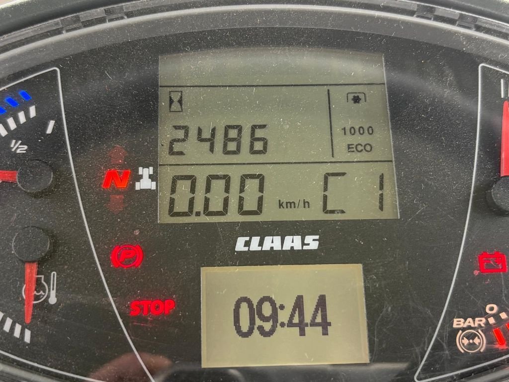 Traktor del tipo CLAAS ARION 650, Gebrauchtmaschine In SALEUX (Immagine 11)