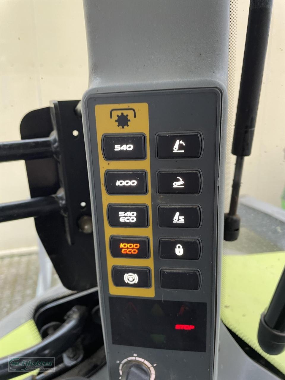 Traktor of the type CLAAS Arion 650, Gebrauchtmaschine in Idstein-Wörsdorf (Picture 13)