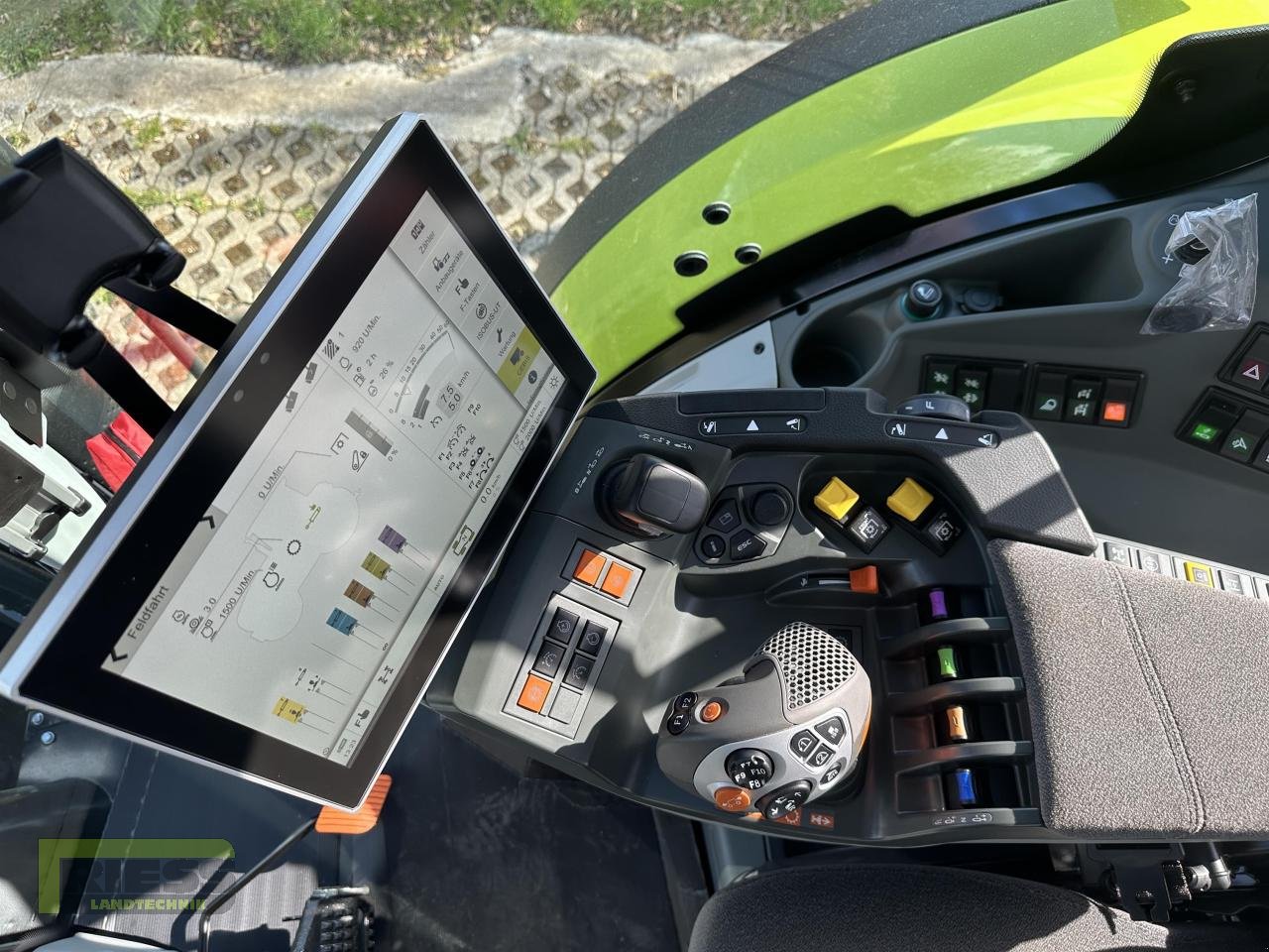 Traktor a típus CLAAS ARION 660 CEBIS Cmatic A97, Vorführmaschine ekkor: Homberg/Ohm - Maulbach (Kép 21)