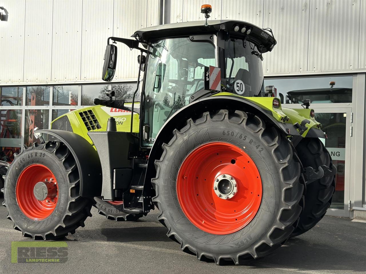 Traktor of the type CLAAS ARION 660 CEBIS Cmatic, Neumaschine in Homberg/Ohm - Maulbach (Picture 15)
