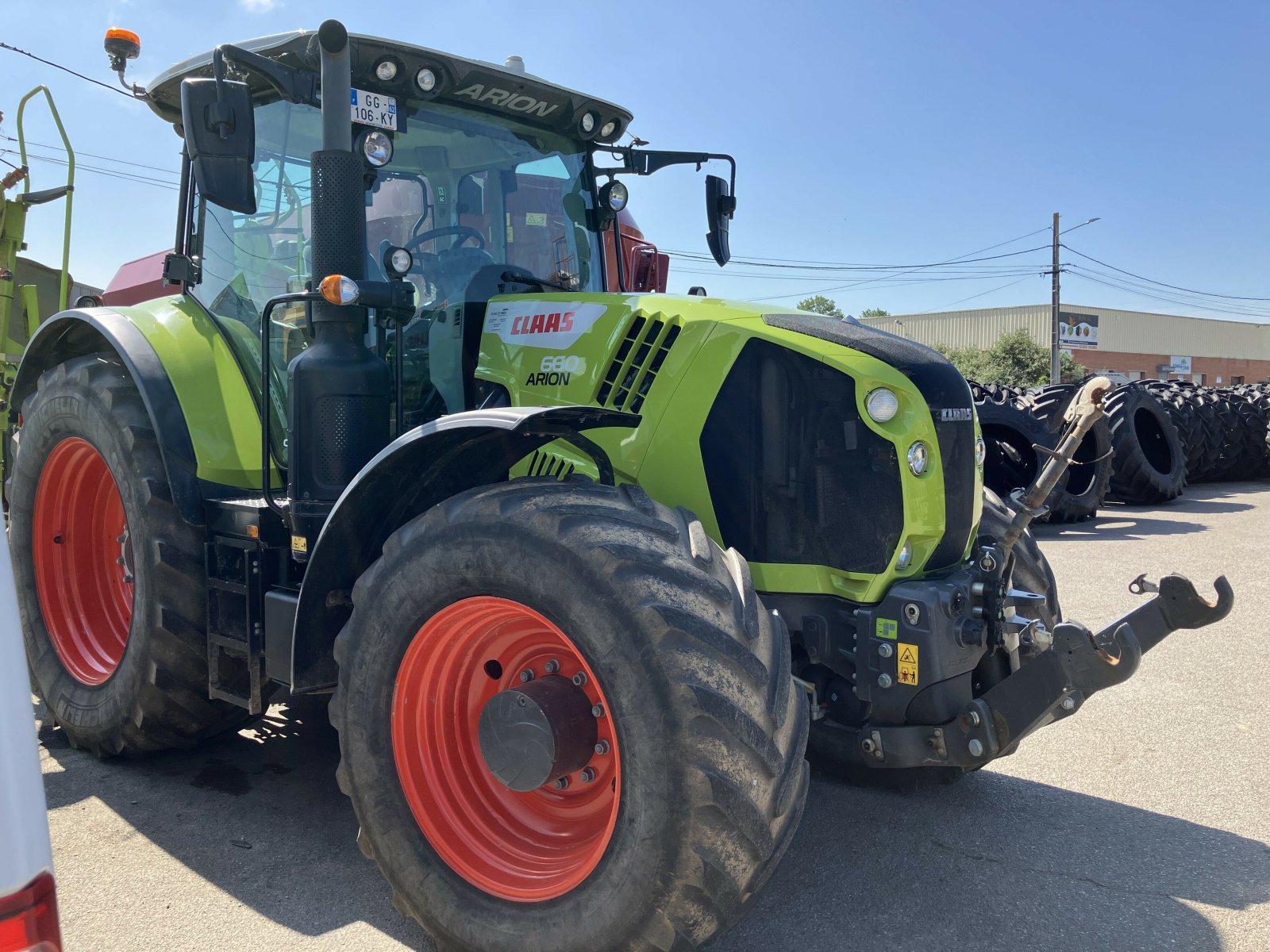 Traktor typu CLAAS ARION 660 CIS +, Gebrauchtmaschine w BLENDECQUES (Zdjęcie 2)