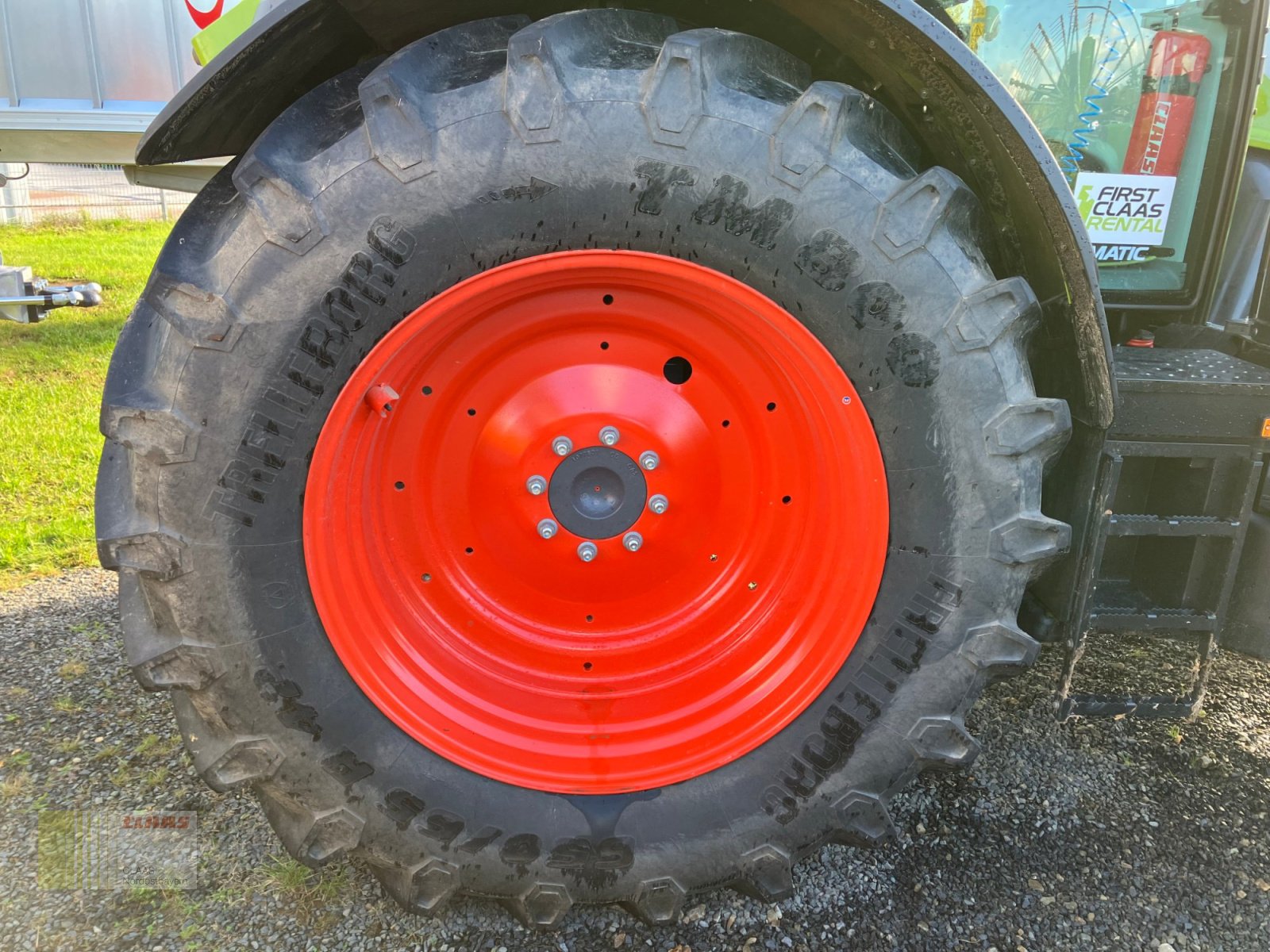 Traktor типа CLAAS Arion 660 CMATIC CEBIS CEMIS, Neumaschine в Altenstadt a.d. Waldnaab (Фотография 11)