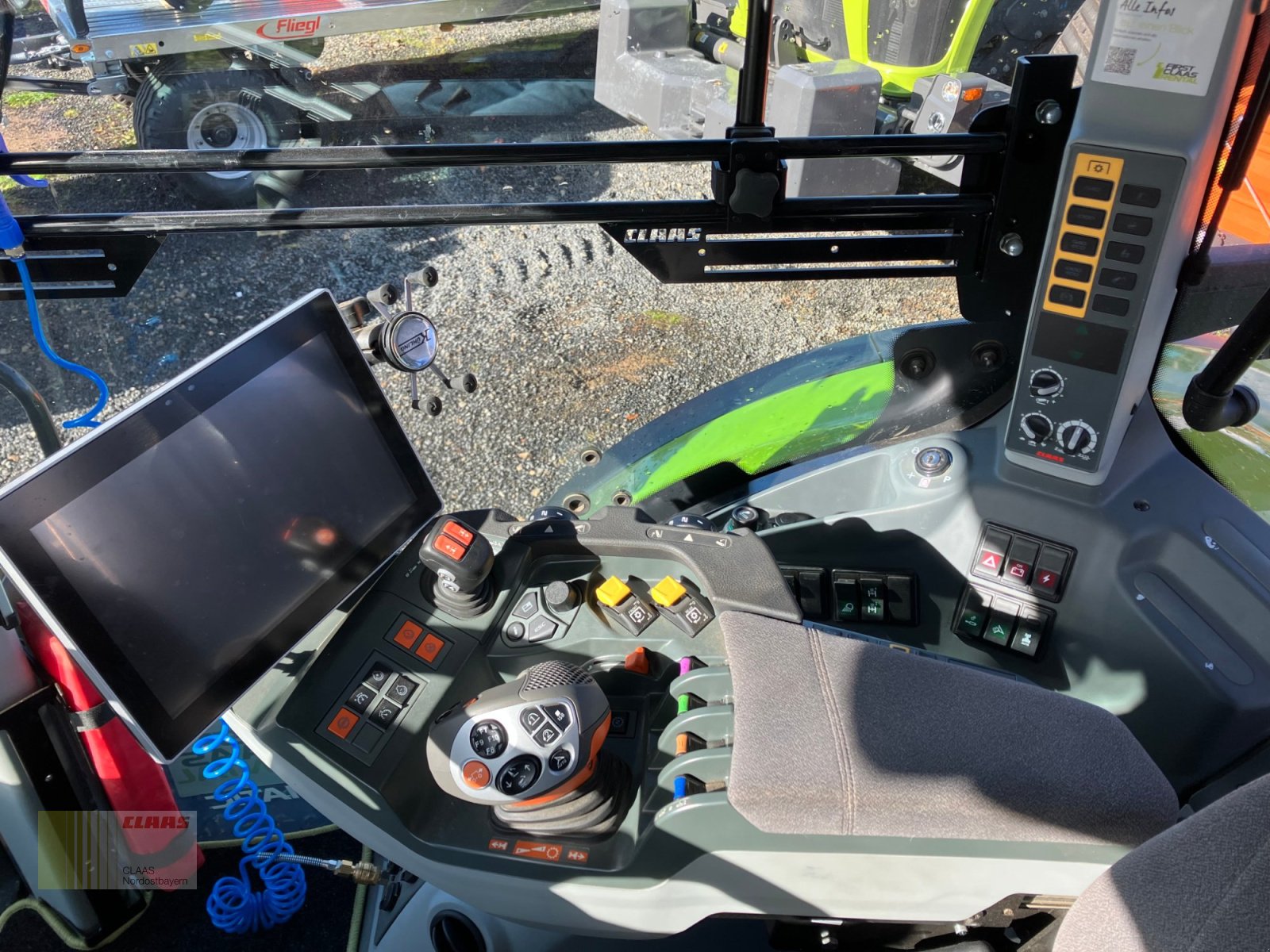 Traktor типа CLAAS Arion 660 CMATIC CEBIS CEMIS, Neumaschine в Altenstadt a.d. Waldnaab (Фотография 18)