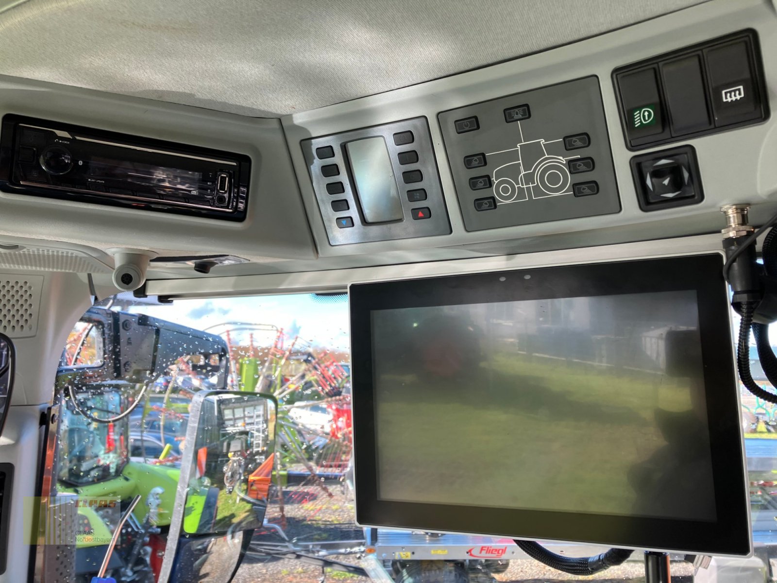 Traktor типа CLAAS Arion 660 CMATIC CEBIS CEMIS, Neumaschine в Altenstadt a.d. Waldnaab (Фотография 22)