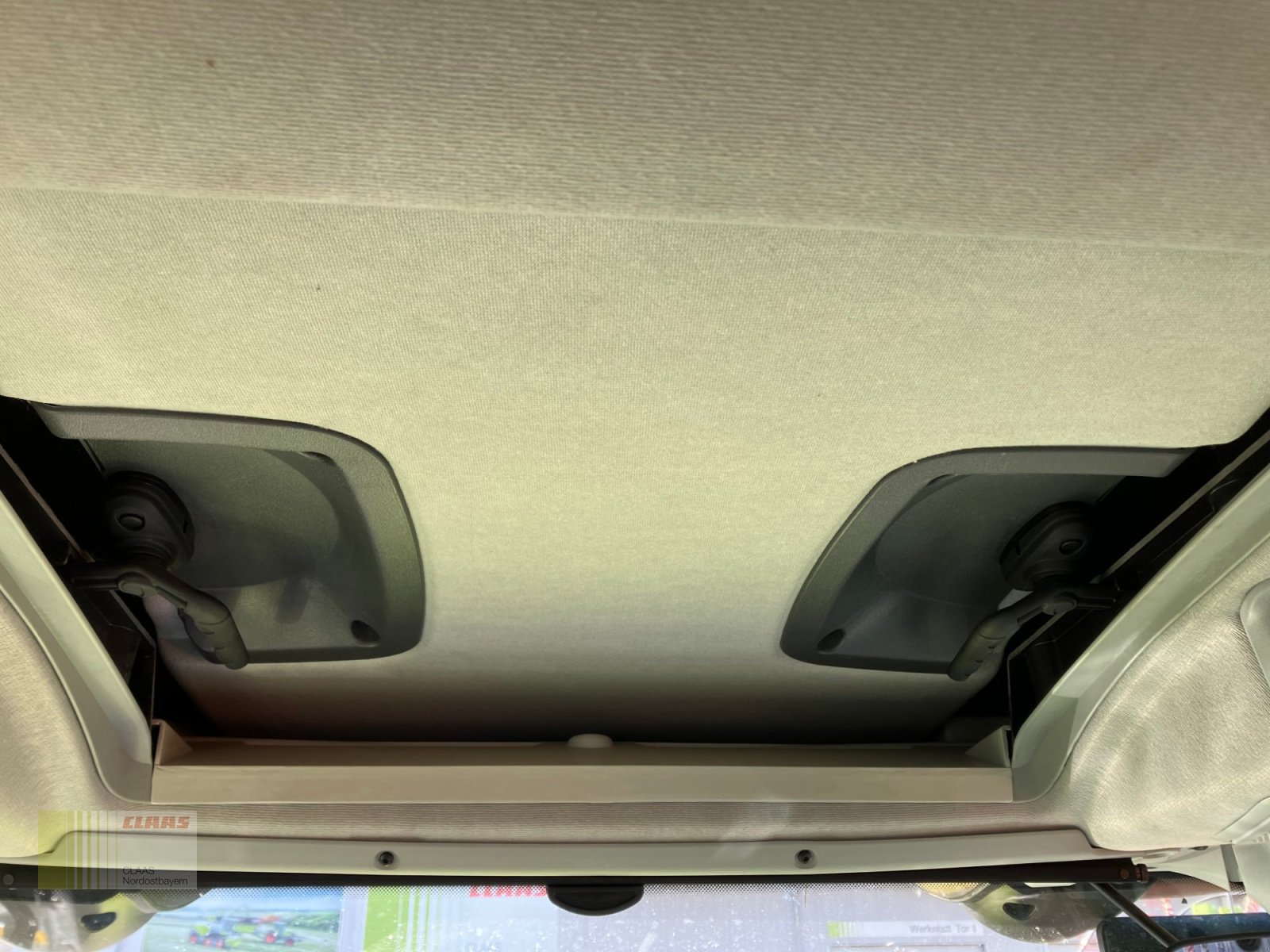 Traktor типа CLAAS Arion 660 CMATIC CEBIS CEMIS, Neumaschine в Altenstadt a.d. Waldnaab (Фотография 25)