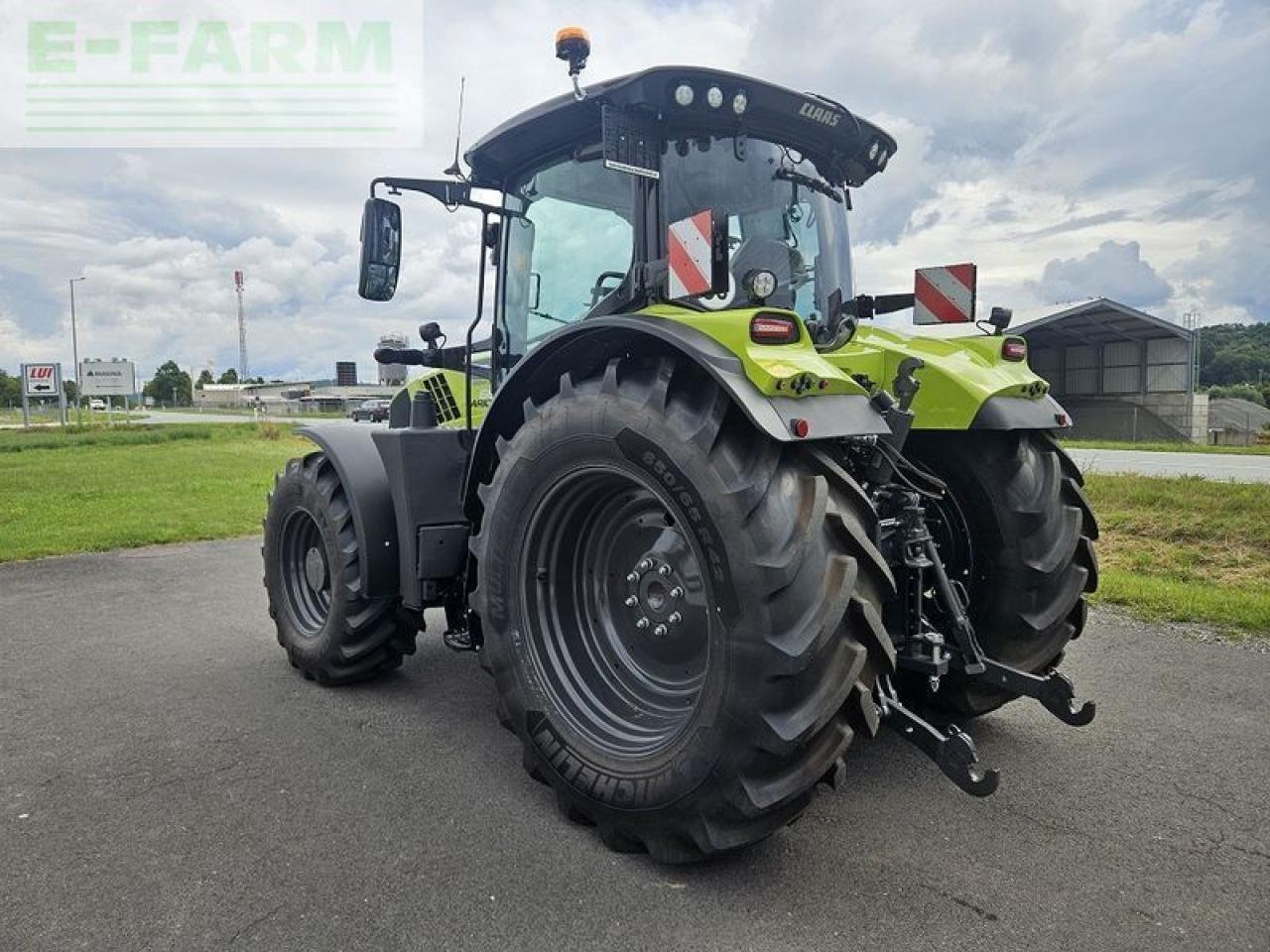 Traktor des Typs CLAAS arion 660 cmatic cebis CMATIC CEBIS, Gebrauchtmaschine in ILZ (Bild 8)