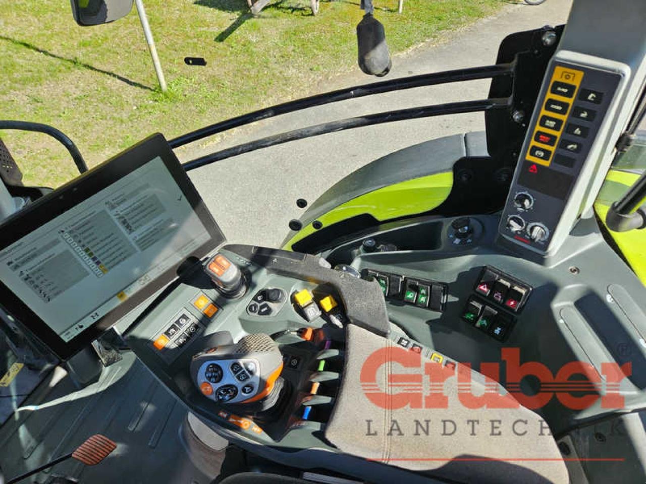 Traktor des Typs CLAAS Arion 660 CMATIC CEBIS RTK-Lenksystem, Gebrauchtmaschine in Ampfing (Bild 16)