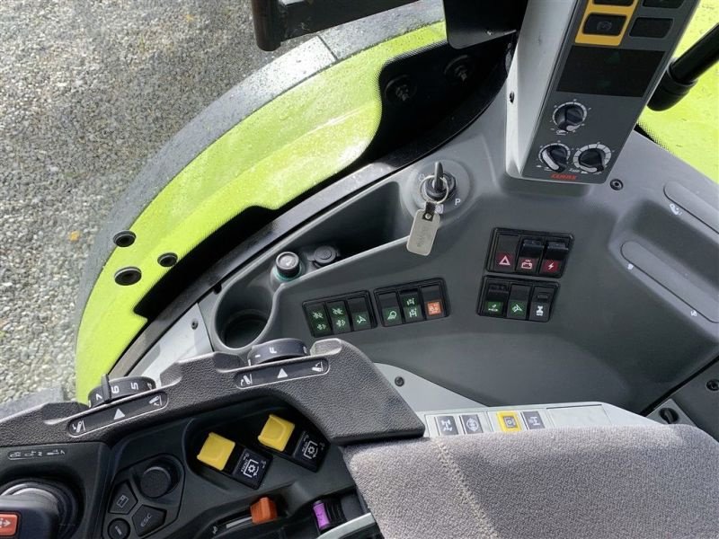 Traktor des Typs CLAAS ARION 660 CMATIC CEBIS, Vorführmaschine in Moos (Bild 12)