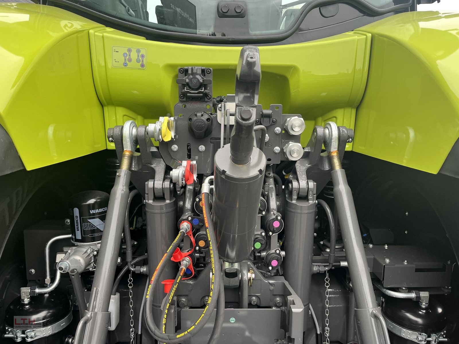 Traktor of the type CLAAS Arion 660 CMATIC CEBIS, Neumaschine in Gnas (Picture 16)