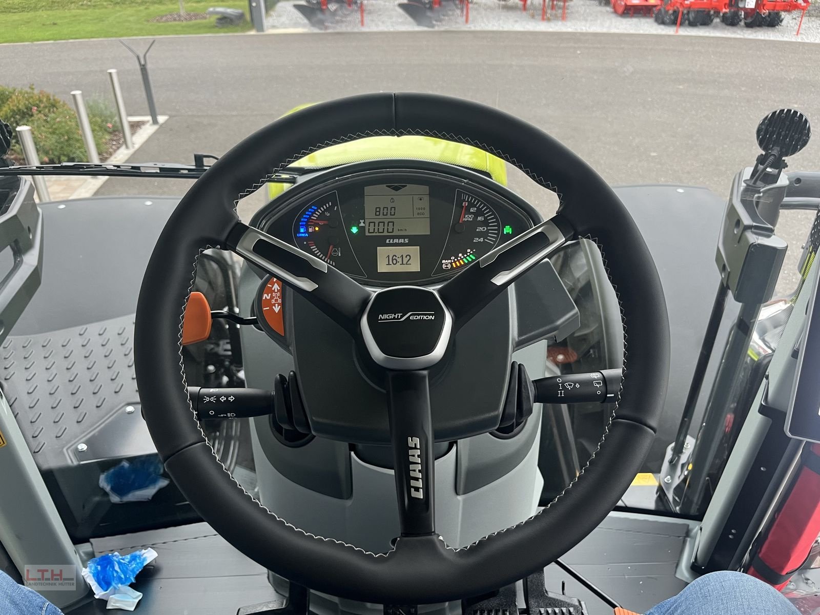 Traktor of the type CLAAS Arion 660 CMATIC CEBIS, Neumaschine in Gnas (Picture 23)