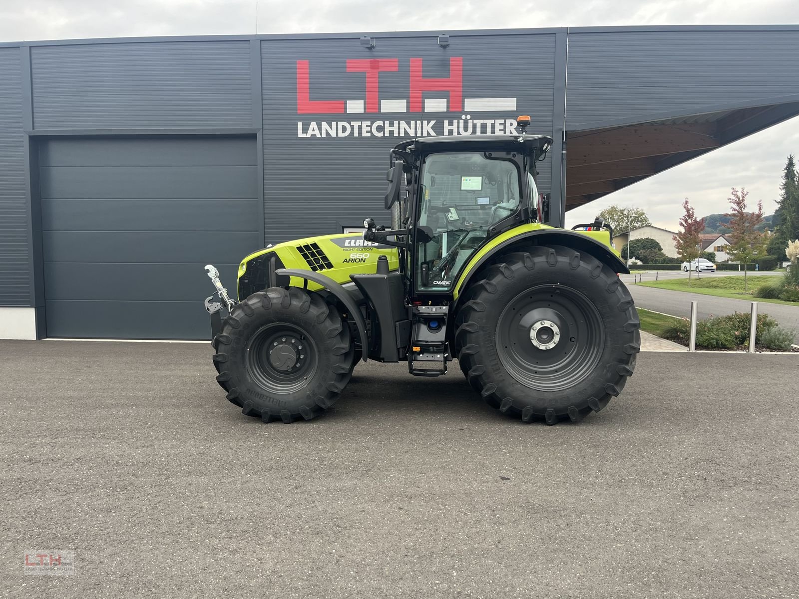 Traktor of the type CLAAS Arion 660 CMATIC CEBIS, Neumaschine in Gnas (Picture 2)