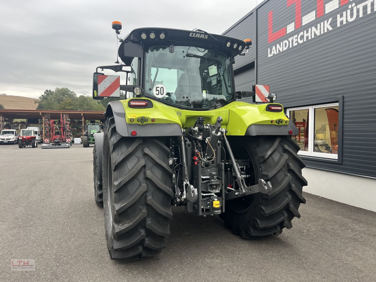 Traktor of the type CLAAS Arion 660 CMATIC CEBIS, Neumaschine in Gnas (Picture 8)