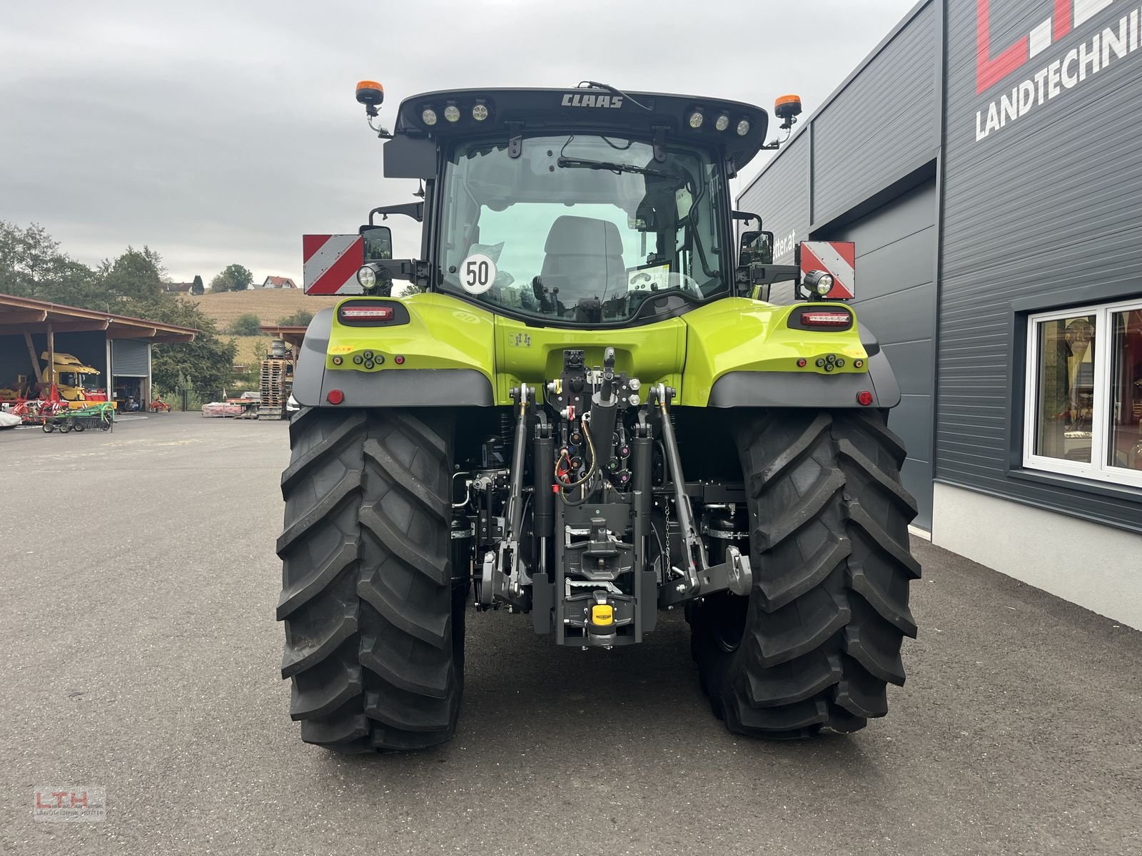 Traktor of the type CLAAS Arion 660 CMATIC CEBIS, Neumaschine in Gnas (Picture 9)