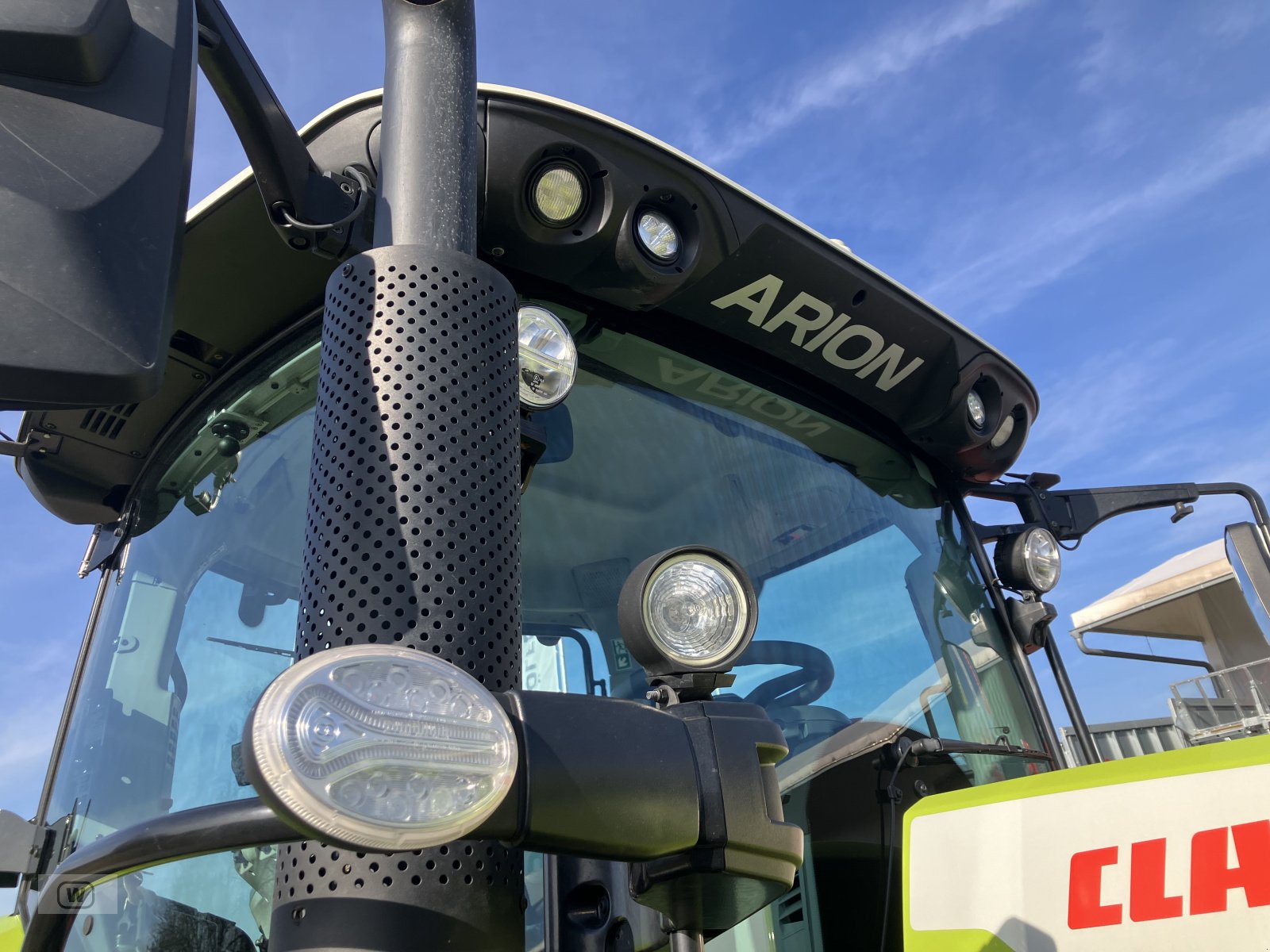 Traktor of the type CLAAS ARION 660 CMATIC CEBIS, Gebrauchtmaschine in Zell an der Pram (Picture 19)