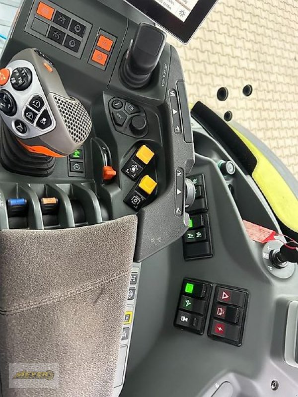 Traktor van het type CLAAS Arion 660 CMATIC CEBIS, Vorführmaschine in Andervenne (Foto 12)