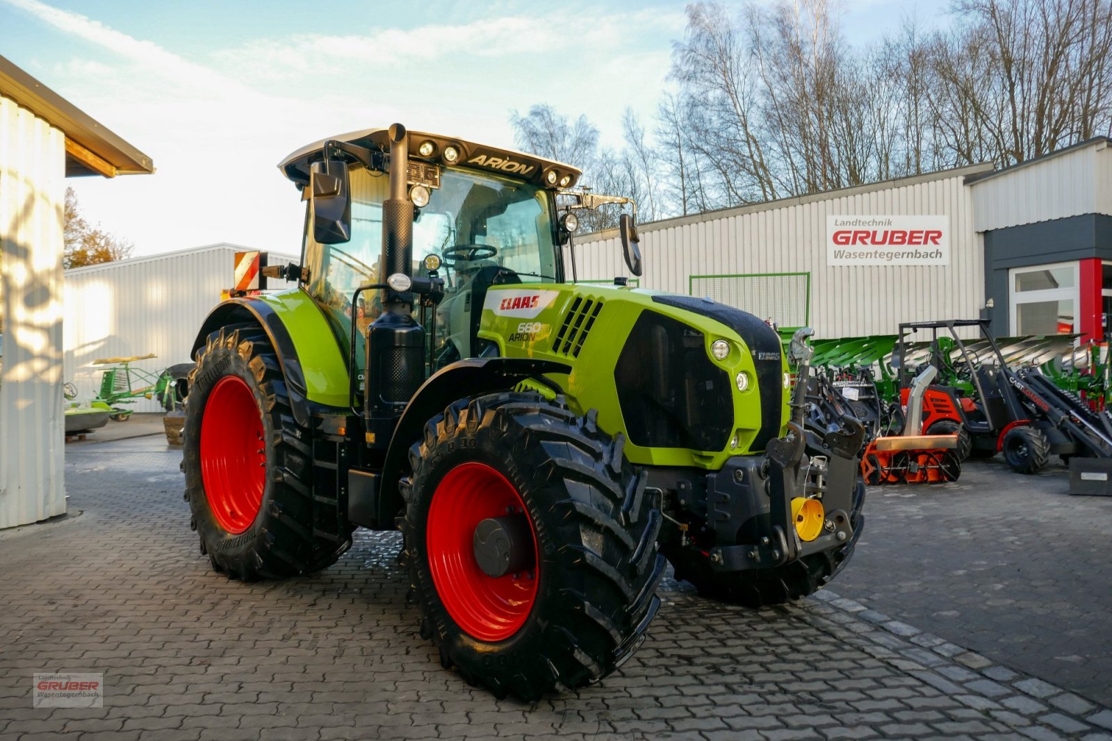 Traktor del tipo CLAAS ARION 660 CMATIC CEBIS, Gebrauchtmaschine In Dorfen (Immagine 3)