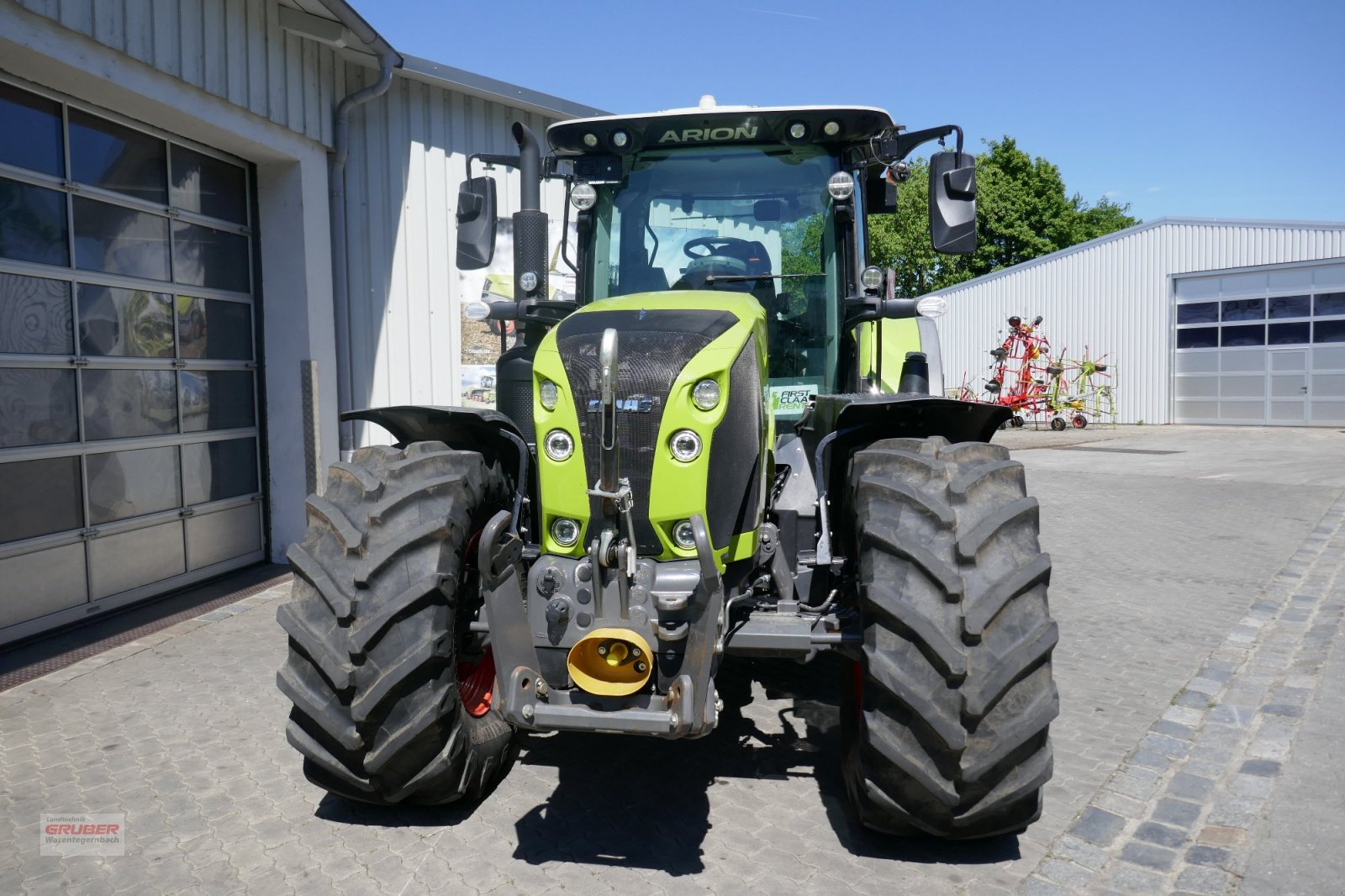 Traktor типа CLAAS ARION 660 CMATIC CEBIS, Gebrauchtmaschine в Dorfen (Фотография 2)