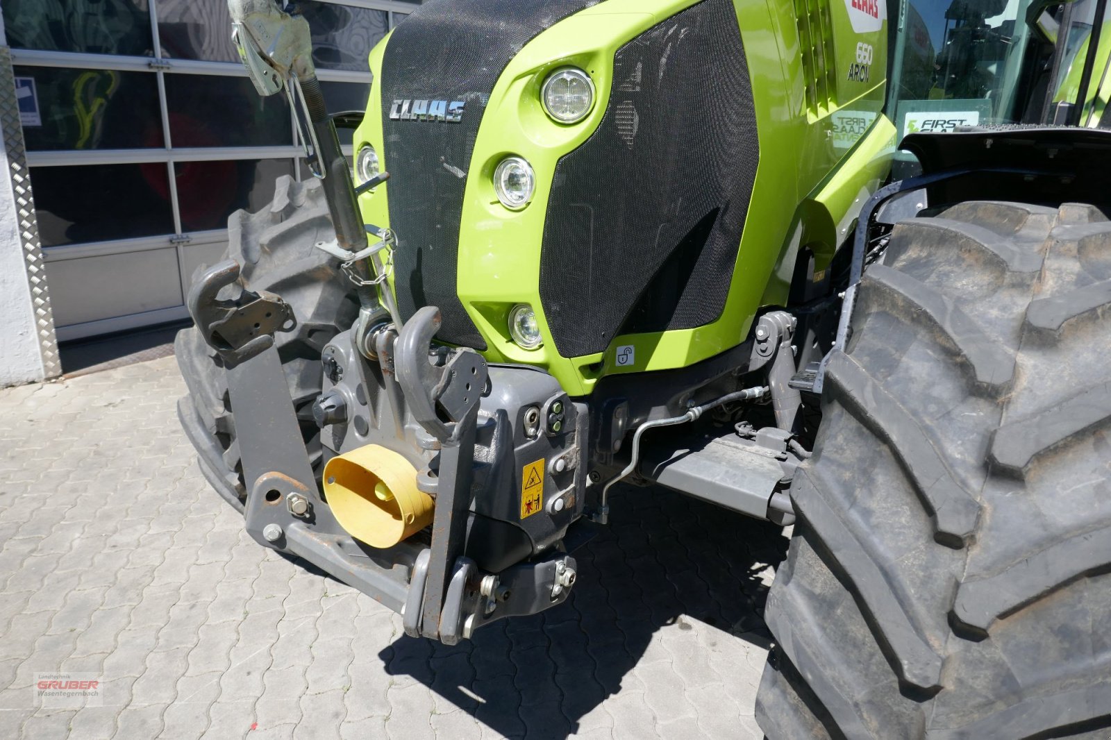 Traktor типа CLAAS ARION 660 CMATIC CEBIS, Gebrauchtmaschine в Dorfen (Фотография 3)