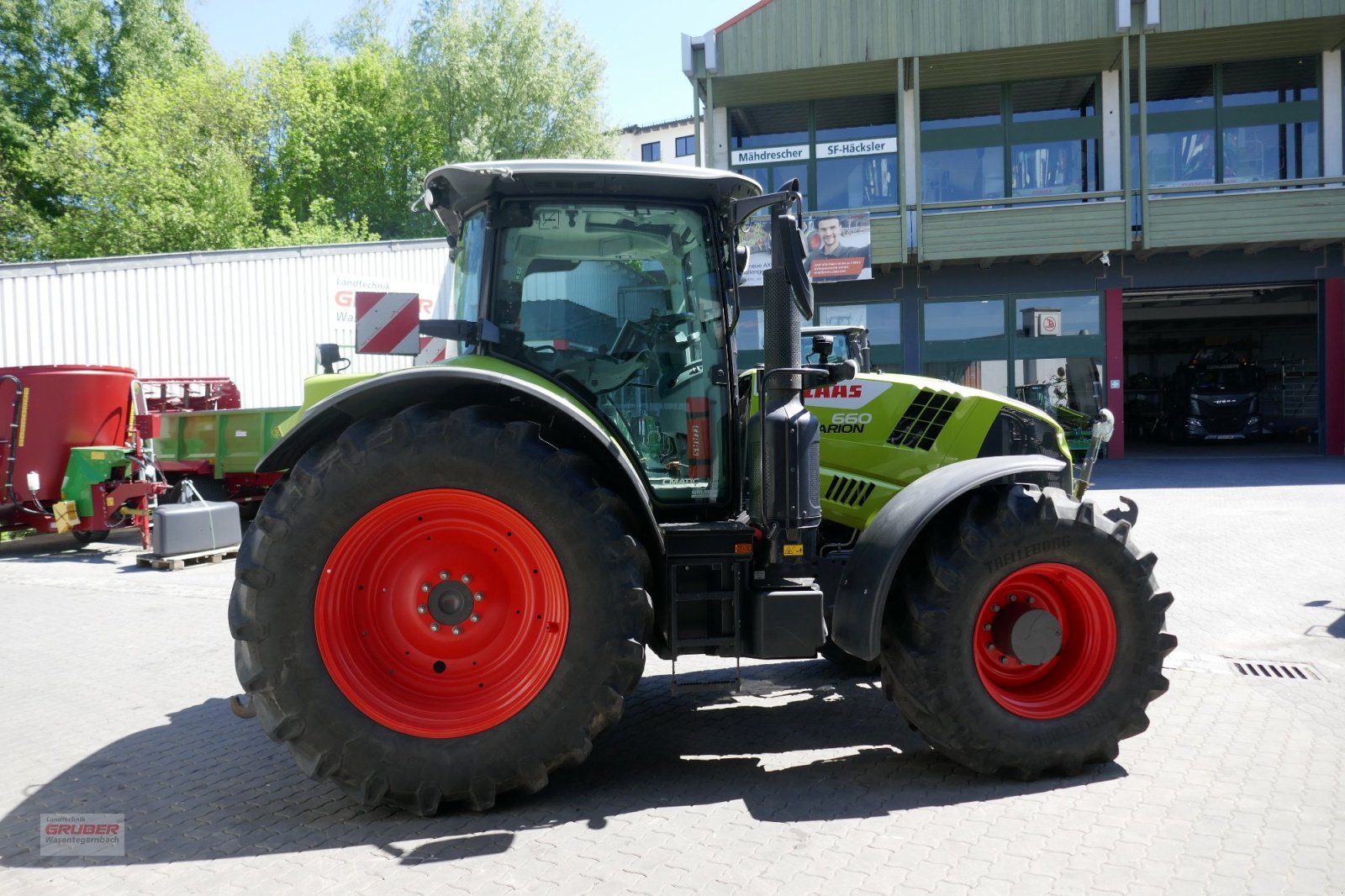 Traktor типа CLAAS ARION 660 CMATIC CEBIS, Gebrauchtmaschine в Dorfen (Фотография 4)