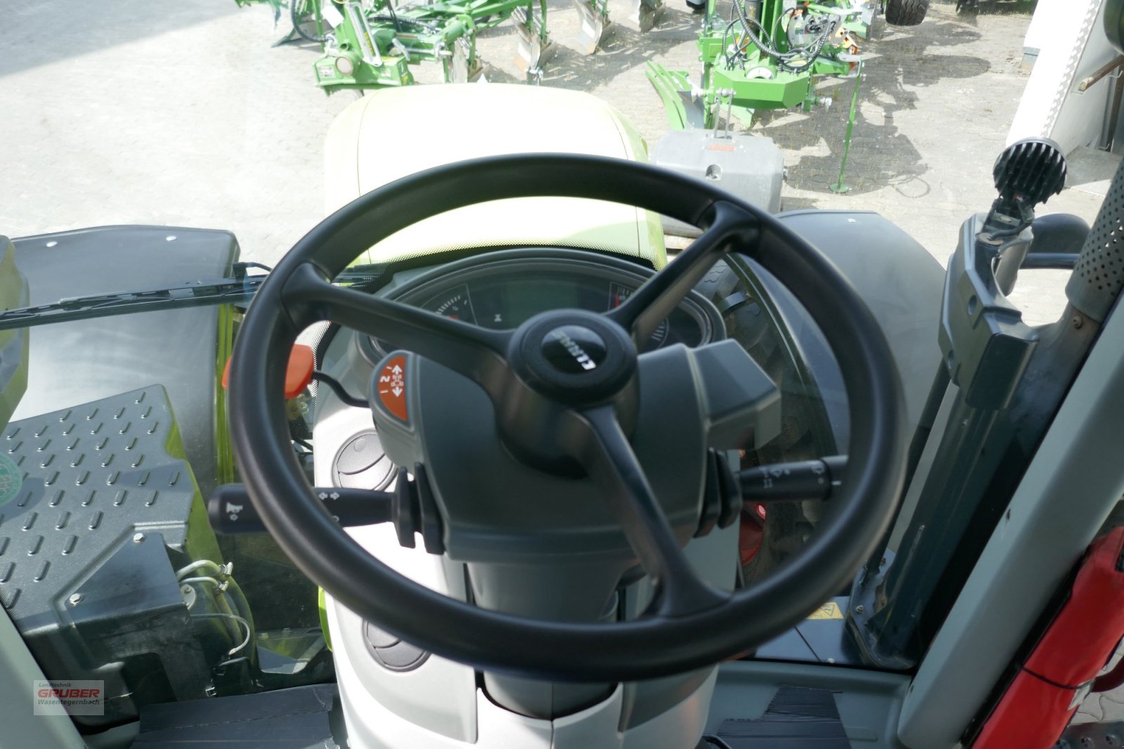 Traktor του τύπου CLAAS ARION 660 CMATIC CEBIS, Gebrauchtmaschine σε Dorfen (Φωτογραφία 12)