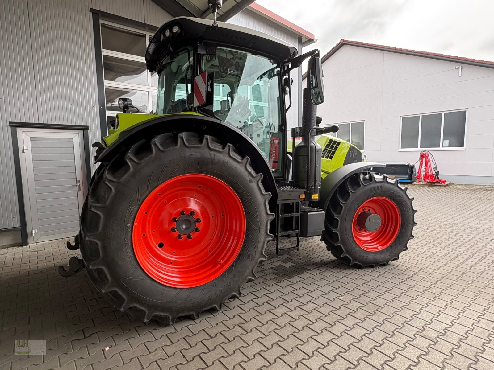 Traktor типа CLAAS ARION 660 CMATIC CEBIS, Gebrauchtmaschine в Aresing (Фотография 4)