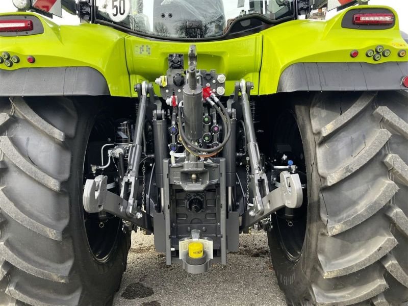 Traktor des Typs CLAAS ARION 660 CMATIC CEBIS, Neumaschine in Grabenstätt-Erlstätt (Bild 4)