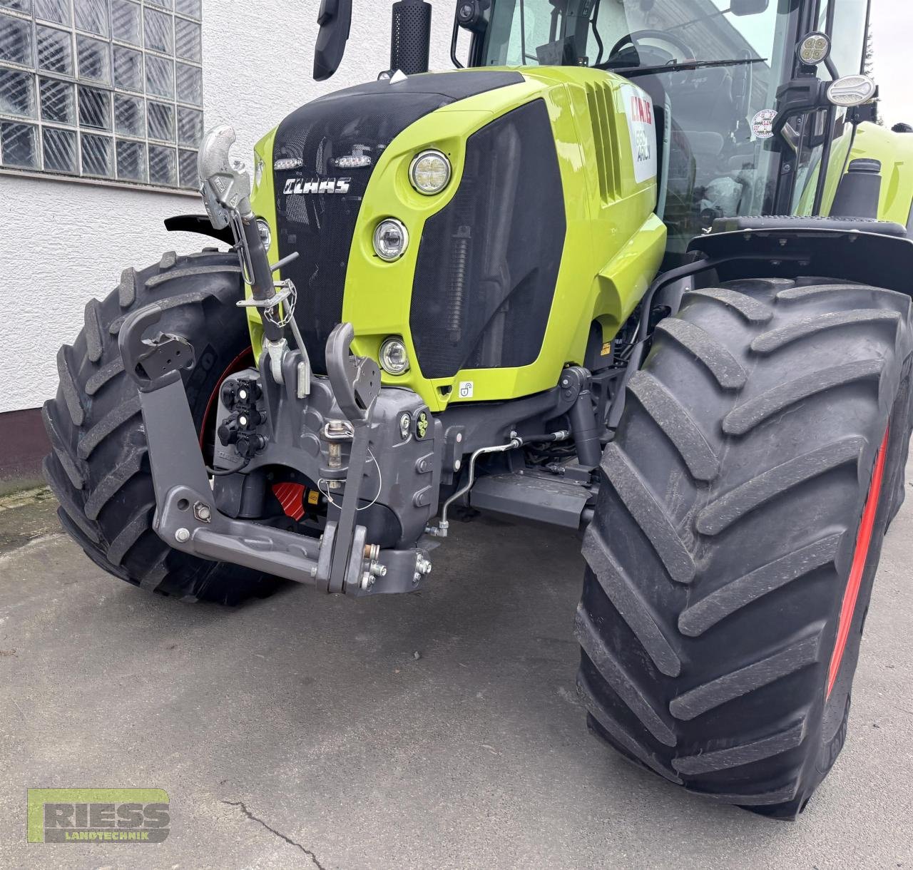 Traktor of the type CLAAS ARION 660 CMATIC CEBIS, Gebrauchtmaschine in Homberg (Ohm) - Maulbach (Picture 7)